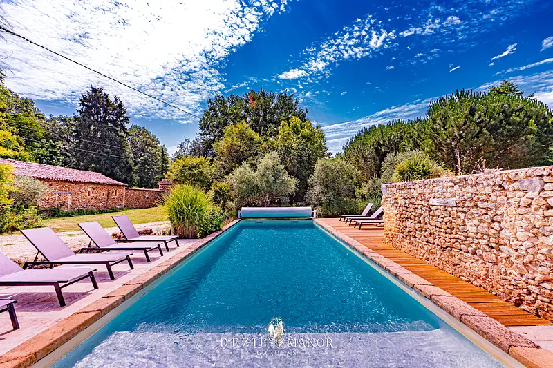 Cottage - Pool view and court yard