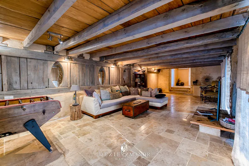 Grange - living-room