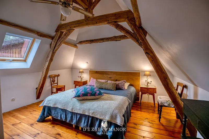 Cottage - upstairs bedroom 1