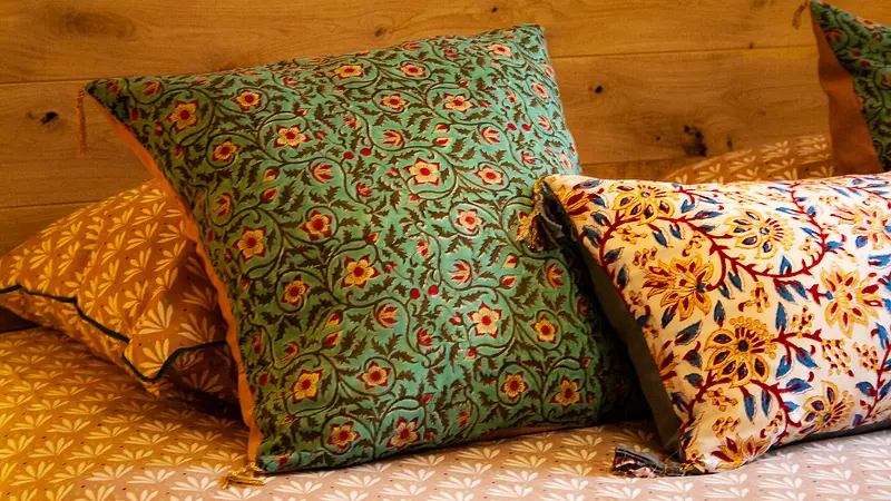 Grange - bedroom cushion detail green